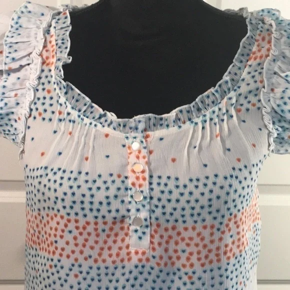 🎉 Sale CHARLOTTE Russe Sleeveless Blouse - Picture 5 of 7